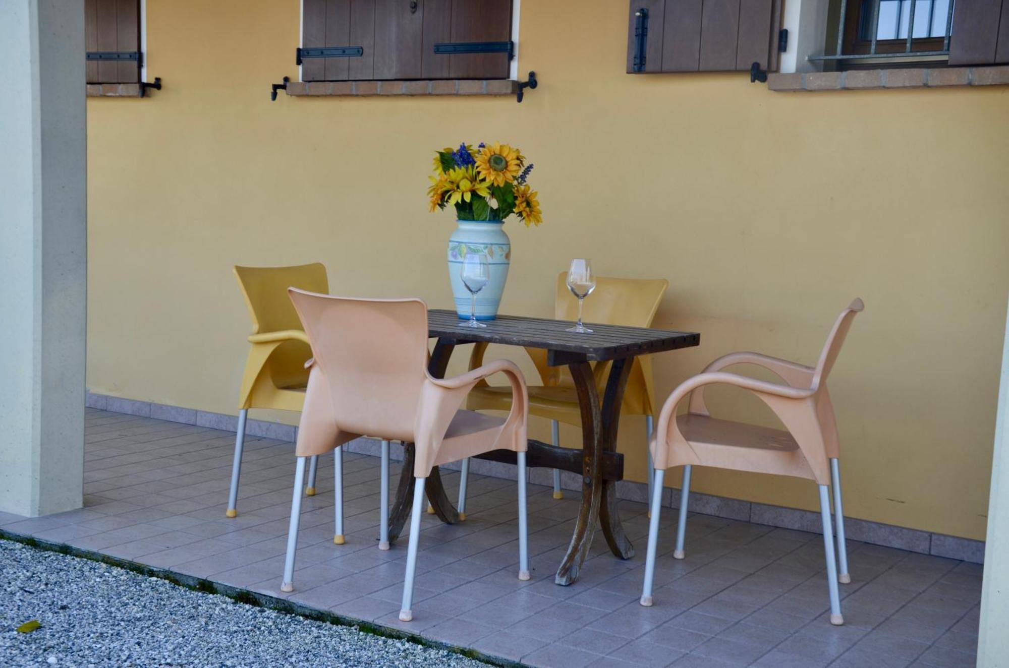 Villa A Casa Di Amici Vidor Exterior foto