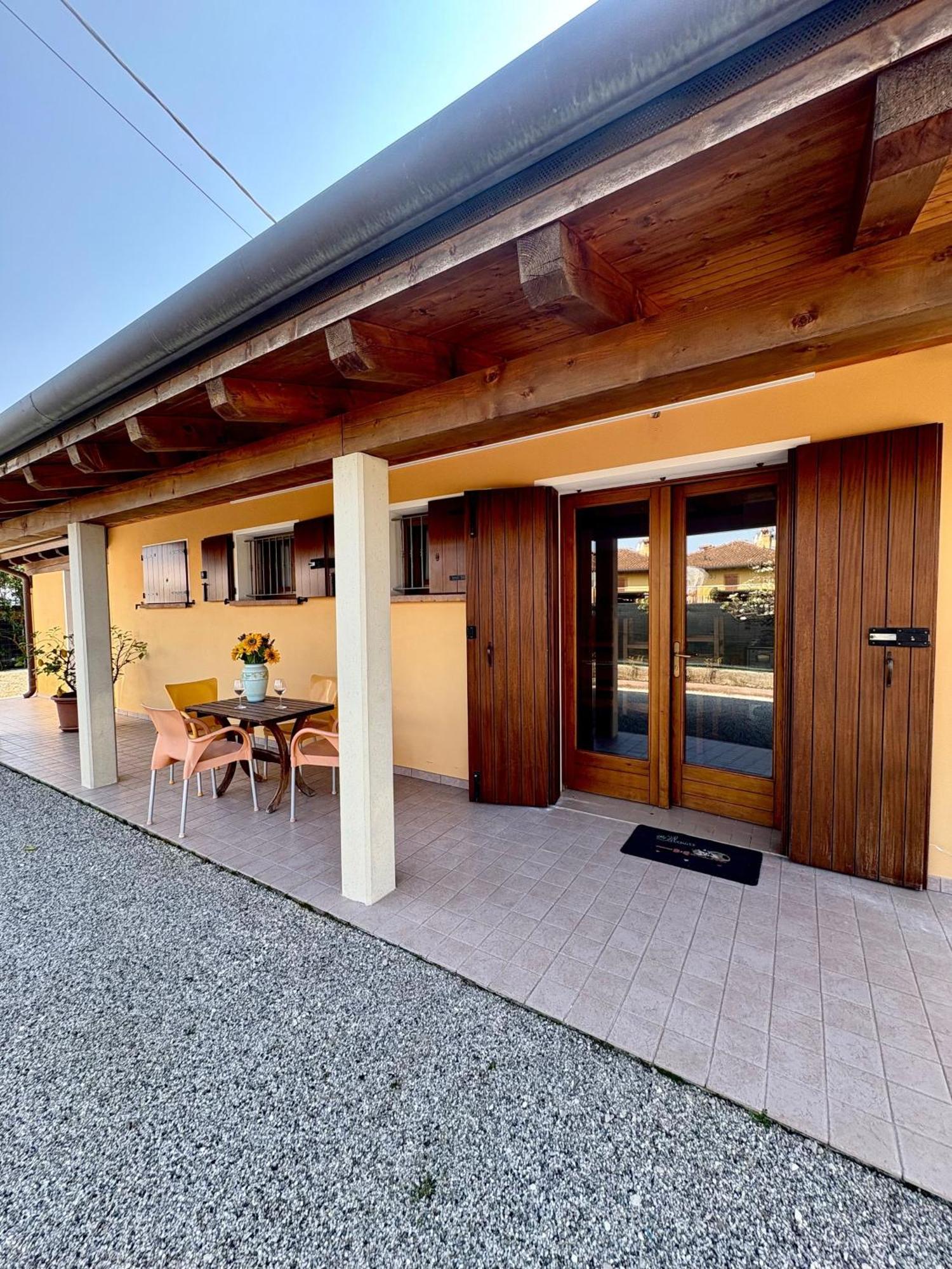 Villa A Casa Di Amici Vidor Exterior foto